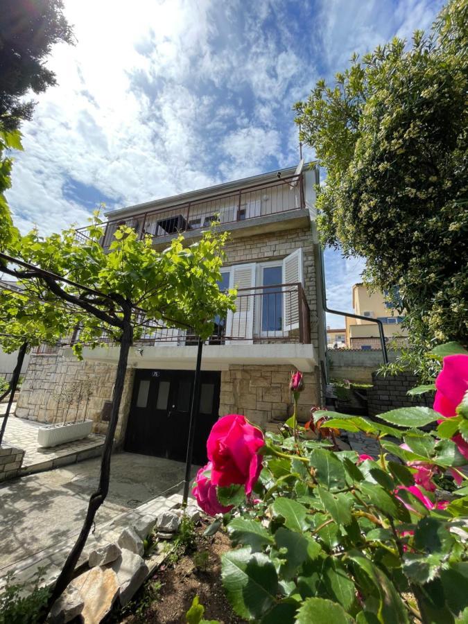 Apartment Tulip Premantura Ngoại thất bức ảnh